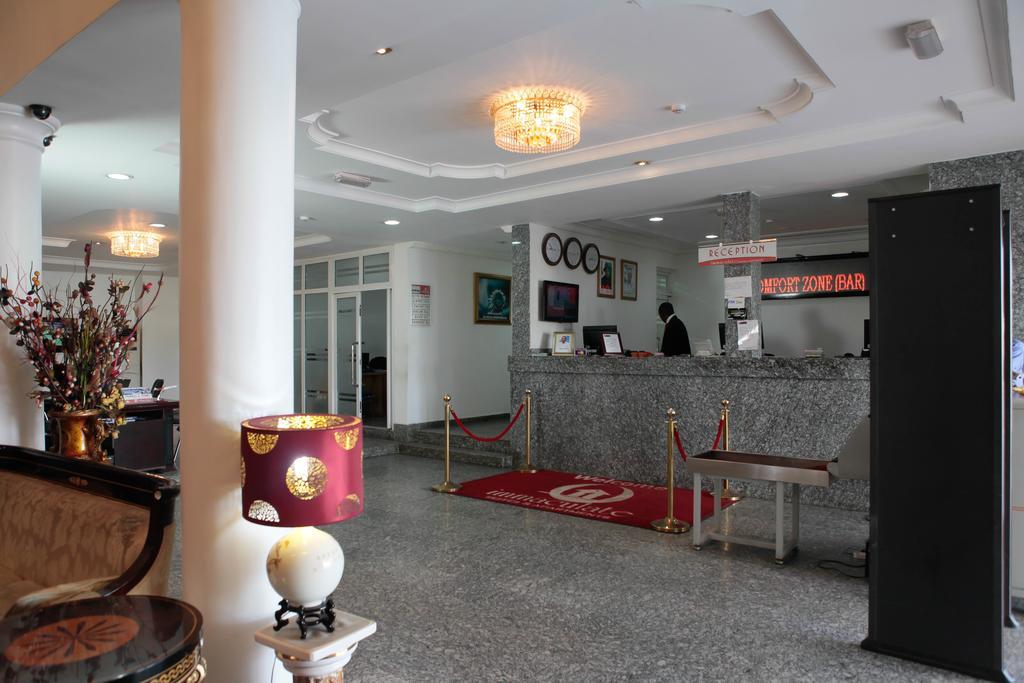 Immaculate Suites And Apartments Mobushipe Exterior foto
