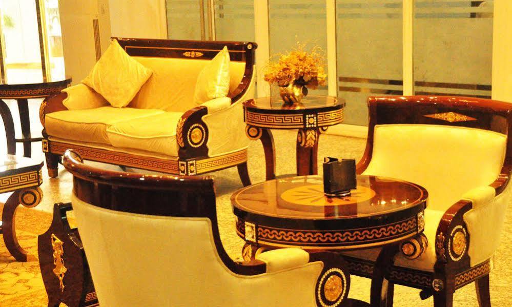 Immaculate Suites And Apartments Mobushipe Exterior foto